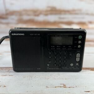 Grundig Yacht Boy 400 AM/FM World Receiver Radio Silver 1990s